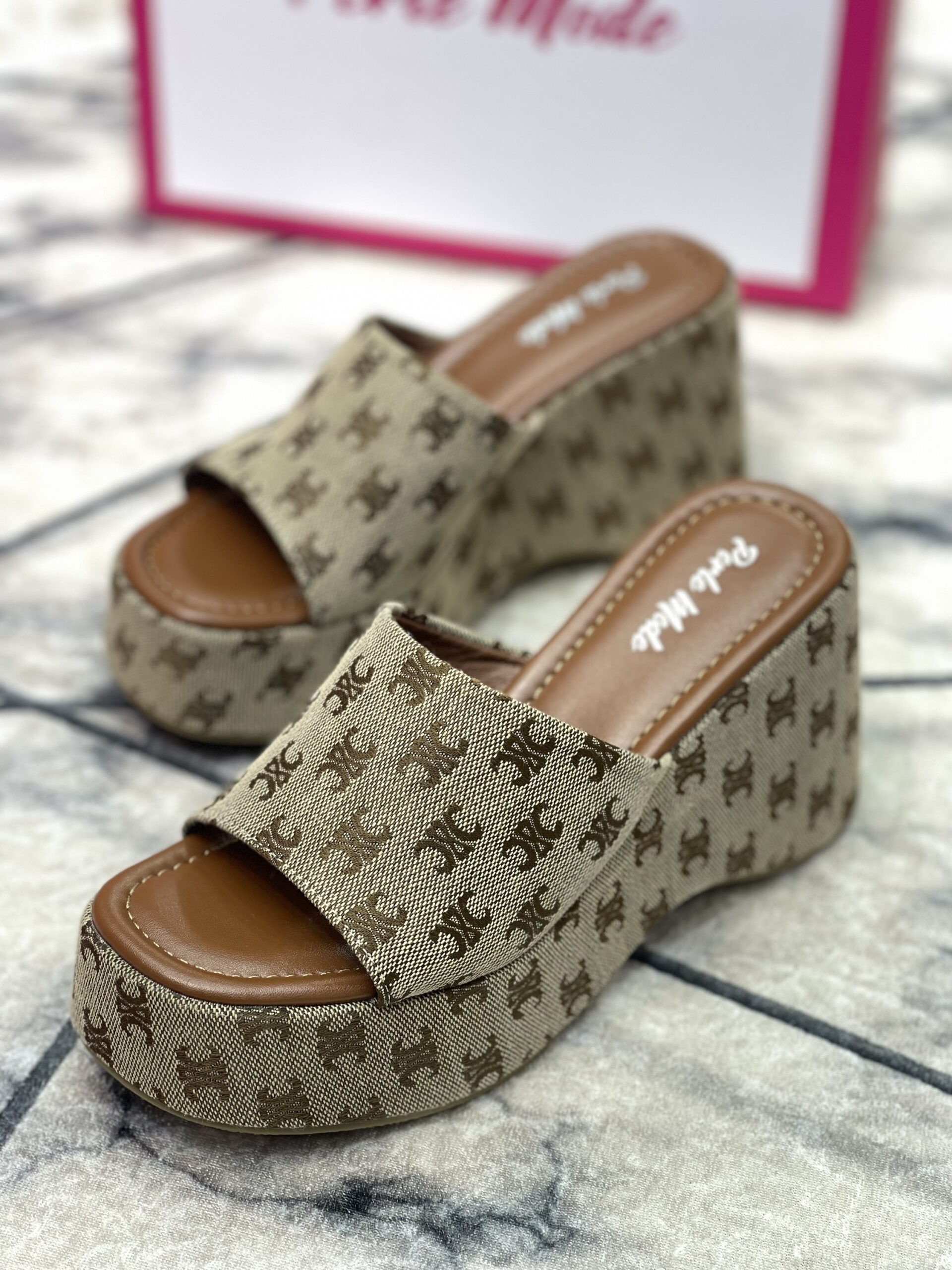 CELINE LBP-G1 – Image 2