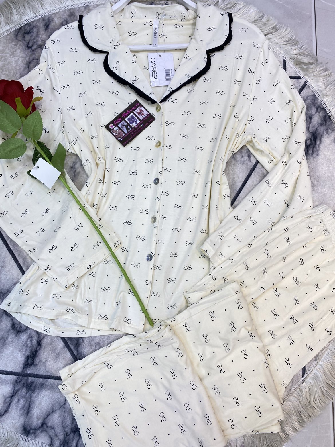 PYJAMA CARESS – Image 2